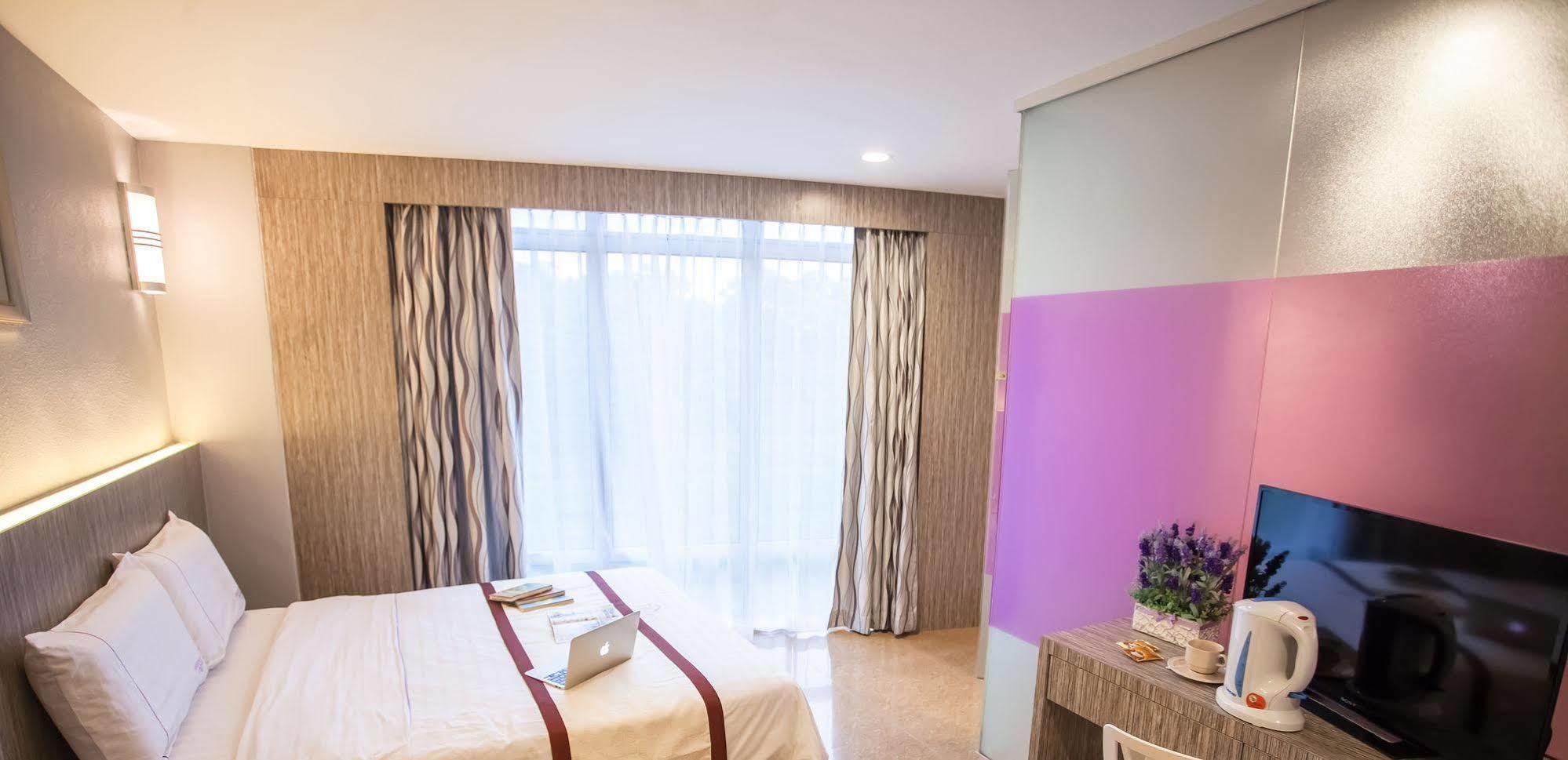 Lavender Inn Nusa Bestari ジョホールバル エクステリア 写真